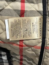 Load image into Gallery viewer, Burberry Black Quilted Short Jacket