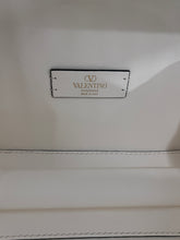 Load image into Gallery viewer, Valentino VLogo Wicker/Straw Raffia Clutch Crossbody