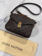 Load image into Gallery viewer, Louis Vuitton Monogram Pouchette Metis