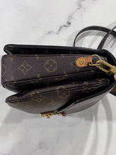 Load image into Gallery viewer, Louis Vuitton Monogram Pouchette Metis