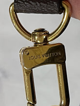 Load image into Gallery viewer, Louis Vuitton Monogram Pouchette Metis