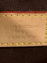 Load image into Gallery viewer, Louis Vuitton Monogram Pouchette Metis