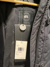 Load image into Gallery viewer, Canada Goose Navy Aldridge Parka Coat S