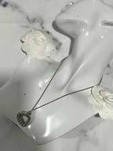 Load image into Gallery viewer, David Yurman Open Heart Sterling Silver Open Heart Cable Pendant Necklace