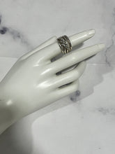 Load image into Gallery viewer, David Yurman Continuance Sterling Silver Ring
