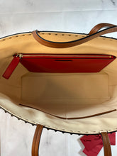 Load image into Gallery viewer, Valentino Raffia Rockstud Tan Tote Bag
