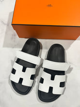 Load image into Gallery viewer, Hermes Chypre White Slide Sandals