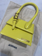 Load image into Gallery viewer, Jacquemus Mini Le Chiquito Moyen Crossbody Bag