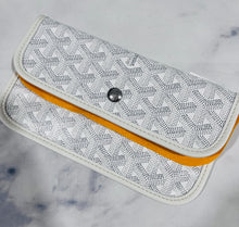 Load image into Gallery viewer, Goyard St Louis PM White Tote Handbag