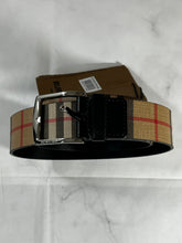 Load image into Gallery viewer, Burberry Vintage Nova Check Unisex Belt