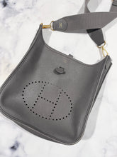Load image into Gallery viewer, Hermes Evelyne 29 Etoupe Clemence Hobo Bag