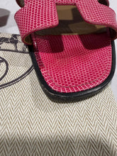 Load image into Gallery viewer, Hermes Lizard Pink Oran Slide Sandals