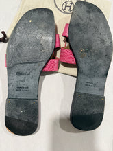 Load image into Gallery viewer, Hermes Lizard Pink Oran Slide Sandals