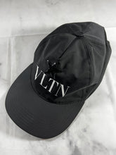 Load image into Gallery viewer, Valentino Garavani VLTN Sequin Star Baseball Hat