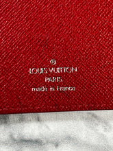 Load image into Gallery viewer, Louis Vuitton Epi Leather Medium Ring Agenda