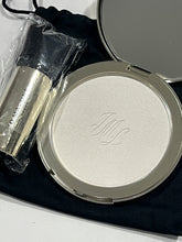 Load image into Gallery viewer, Jo Malone English Pear & Freesia Scented Body Powder