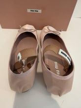 Load image into Gallery viewer, MIU MIU Orchid Pink Satin Ballet Flats