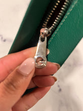 Load image into Gallery viewer, Goyard Green Goyardine Wristlet Conti