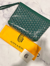 Load image into Gallery viewer, Goyard Green Goyardine Wristlet Conti