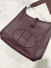 Load image into Gallery viewer, Hermes Evelyne II Plum Purple Palladium Hardware