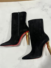 Load image into Gallery viewer, Christian Louboutin Black Suede Lipbooty 100