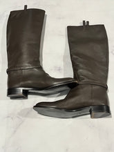 Load image into Gallery viewer, Gucci Brown GG Riding Boots