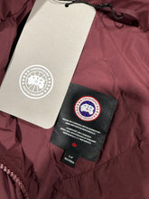 Load image into Gallery viewer, Canada Goose Hooded Down Puffer Vest