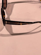 Load image into Gallery viewer, Tiffany & Co Cat eye Tortoise Sunglasses
