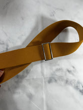 Load image into Gallery viewer, Hermes Geta Caramel Chevre Palladium Hardware