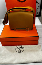 Load image into Gallery viewer, Hermes Geta Caramel Chevre Palladium Hardware