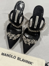 Load image into Gallery viewer, Manolo Blahnik Lurum Jeweled Mules
