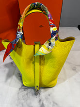 Load image into Gallery viewer, Hermes Picotin Lock 18 Clemence Handbag Lime