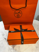 Load image into Gallery viewer, Hermes Picotin Lock 18 Clemence Handbag Lime