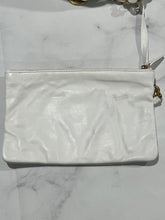 Load image into Gallery viewer, Chanel 22 White Hobo Shoulder Bag