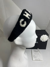 Load image into Gallery viewer, Chanel Black White Shearling Headband