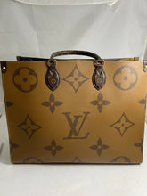 Load image into Gallery viewer, Louis Vuitton Onthego GM Monogram Tote Handbag