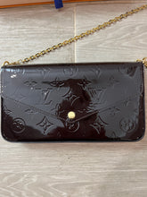 Load image into Gallery viewer, Louis Vuitton Felicie Bordeaux Amarante Vernis Pouchette Crossbody