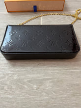 Load image into Gallery viewer, Louis Vuitton Felicie Bordeaux Amarante Vernis Pouchette Crossbody