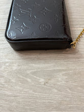 Load image into Gallery viewer, Louis Vuitton Felicie Bordeaux Amarante Vernis Pouchette Crossbody