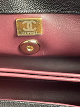 Load image into Gallery viewer, Chanel 21p Black Small Coco Handle Flap Bag Crossbody Bag