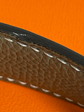 Load image into Gallery viewer, Hermes 24 Constance Reversible Leather Belt