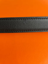 Load image into Gallery viewer, Hermes 24 Constance Reversible Leather Belt
