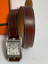 Load image into Gallery viewer, Hermes 29mm Cape Cod Watch