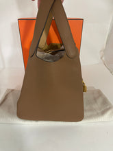 Load image into Gallery viewer, Hermes Picotin Lock 18 Clemence Handbag Alezan