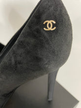Load image into Gallery viewer, Chanel Black Suede CC Round Toe Pumps