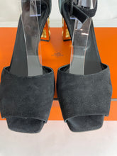Load image into Gallery viewer, Hermés Black Suede Chaîne d’ancre Block Heel Sandals