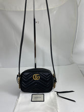 Load image into Gallery viewer, Gucci Marmont Small Black Camera bag