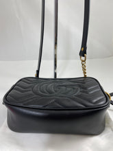 Load image into Gallery viewer, Gucci Marmont Small Black Camera bag