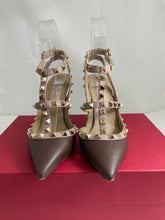 Load image into Gallery viewer, Valentino Garavani Chocolate Brown Rockstud Pumps