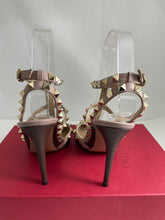Load image into Gallery viewer, Valentino Garavani Chocolate Brown Rockstud Pumps
